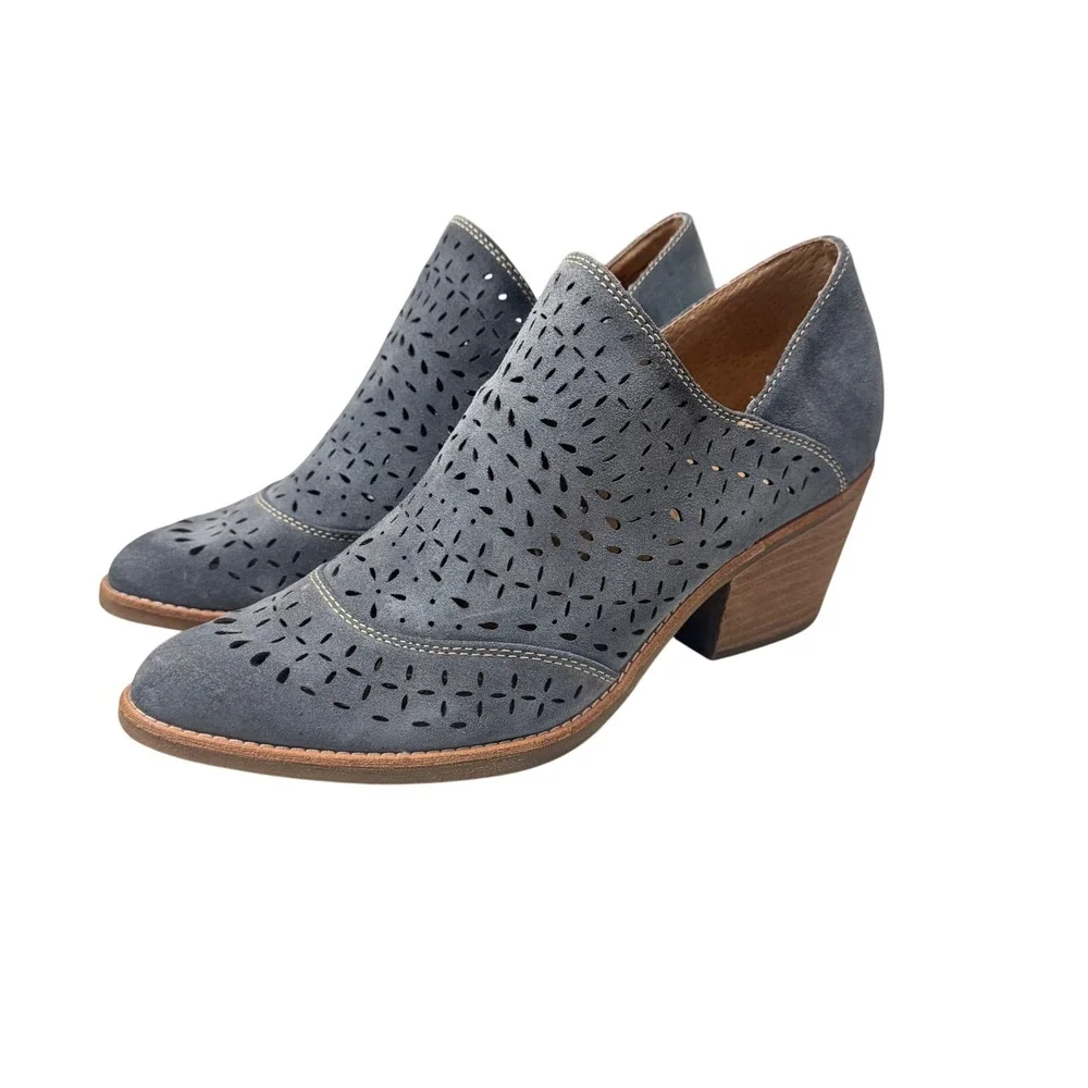 Sofft Amberly Booties  Size 10 M Gray Suede Laser Cut Block Heel‎ Side Zip